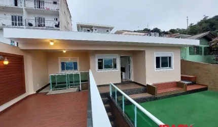 Casa com 3 quartos para alugar na Sebastiana F. de Souza, 600, Fazenda Santo Antônio, São José, 150 m2 por R$ 3.600