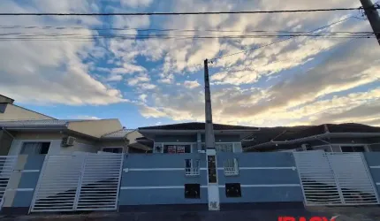 Casa com 2 quartos para alugar na RUA Lídia Hames Huller, 288, Forquilhas, São José, 46 m2 por R$ 2.400