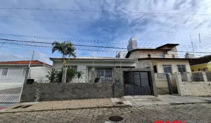 Casa com 3 quartos para alugar na Rua Tenente Joaquim Machado, 73, Capoeiras, Florianópolis, 110 m2 por R$ 5.900