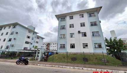 Apartamento com 2 quartos para alugar na Rua Pedro Thiesen Júnior, 245, Aririu, Palhoça, 51 m2 por R$ 1.800