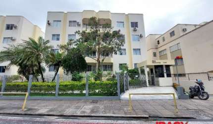 Apartamento com 3 quartos para alugar na Rua Lauro Linhares, 739, Trindade, Florianópolis, 82 m2 por R$ 3.000