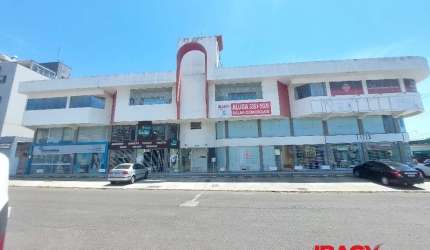 Sala comercial com 3 salas para alugar na Avenida Leoberto Leal, 1205, Barreiros, São José, 92 m2 por R$ 3.000