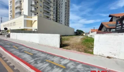 Terreno comercial para alugar na Avenida Barão do Rio Branco, Centro, Palhoça, 1227 m2 por R$ 3.000