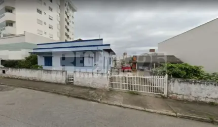 Terreno à venda no Estreito em Florianópolis