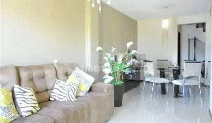 Casa à venda com 7 quartos no bairro Agrônomica em Florianópolis.