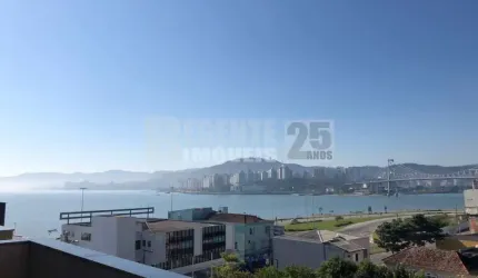 Cobertura à venda com 4 quartos no bairro Estreito em Florianópolis