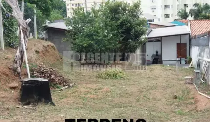 Terreno à venda no Estreito em Florianópolis