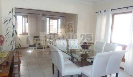 Casa à venda no bairro Trindade em Florianópolis