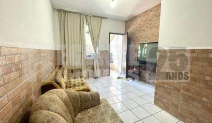 Casa á venda na Agronômica com 3 quartos próximo ao Angeloni