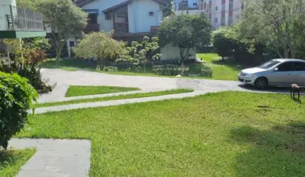 Terreno à venda no bairro Trindade em Florianópolis