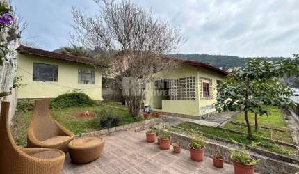 Casa à venda no bairro Trindade em Florianópolis