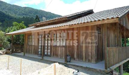 Casa com 3 quartos à venda no bairro Rio Engano Interior de Angelina - SC.