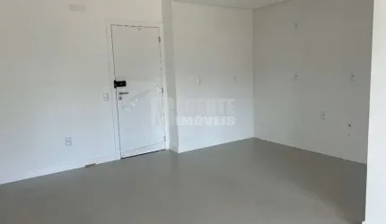 STUDIO NOVISSÍMO E MUITO BEM LOCALIZADO