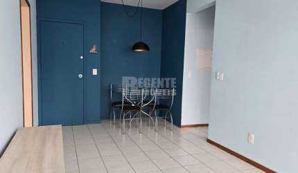 Apartamento a venda com 2 dormitórios no bairro Saco dos Limões em Florianópolis.