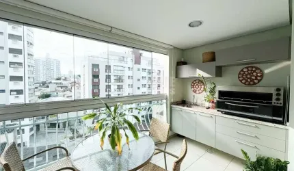 Apartamento mobilado à venda no bairro Agronómica em Florianópolis