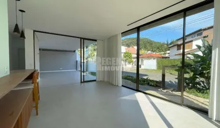 Casa à venda no bairro Parque São Jorge em Florianópolis