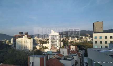 Cobertura à venda no bairro Carvoeira em Florianópolis