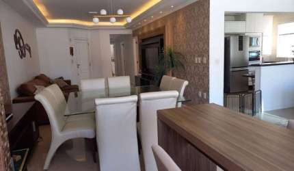 Salvador Dalí apartamento com 3 quartos e 2 vagas na Meia Praia