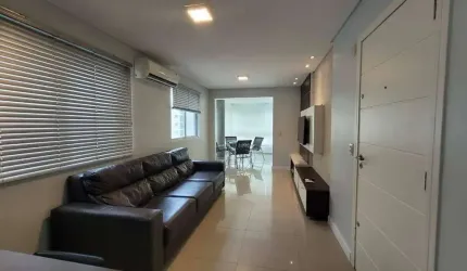 Cidade de Luz apartamento mobiliado quadra mar com 2 quartos e 2 vagas na Meia Praia