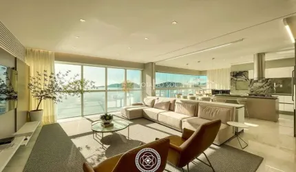 Albamar Showroom frente mar 4 suítes na Meia Praia