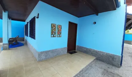 SOBRADO COM 7 DORMITÓRIOS NO PEREQUE-AÇU.