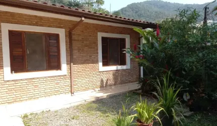 CASA TÉRREA NAS TONINHAS COM 3 DORMITÓRIOS.