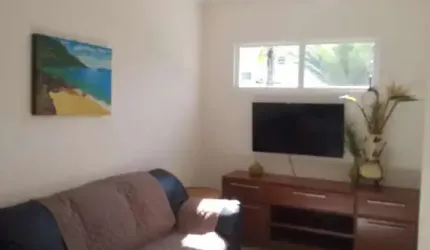 CASA DENTRO DE CONDOMINIO NA PRAIA GRANDE.