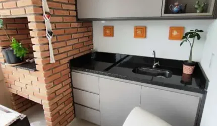 APARTAMENTO MOBILIADO COM 3 DORMITÓRIOS NO CENTRO