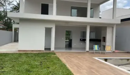 SOBRADO COM 4 SUÍTES DENTRO DE CONDOMINIO FECHADO NO HORTO.
