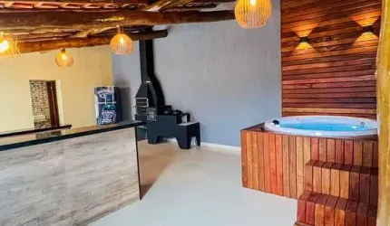 SOBRADO COM 2 DORMITÓRIOS MAIS JACUZZI NO ITAGUÁ.