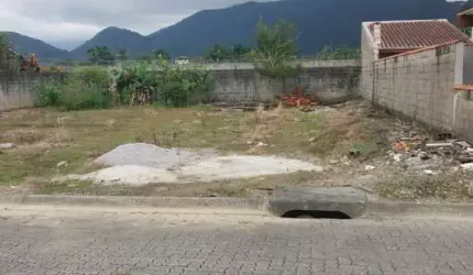TERRENO DENTRO DE CONDOMINIO COM TOTAL DE 500M² NO JARDIM CAROLINA.