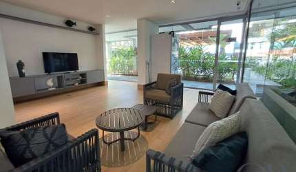 APARTAMENTO MOBILIADO COM 2 SUÍTES VISTA MAR NA PRAIA GRANDE.