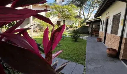 SOBRADO COM 3 DORMITÓRIOS MAIS EDÍCULA COM 4 SUÍTES NO PARQUE VIVAMAR.