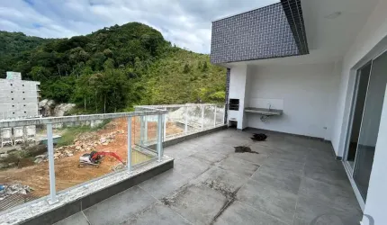 COBERTURA COM 3 DORMITÓRIOS NA PRAIA GRANDE.