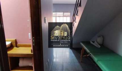 SOBRADO EM ÓTIMO ESTADO DE CONSERVAÇÃO PARA VENDA.