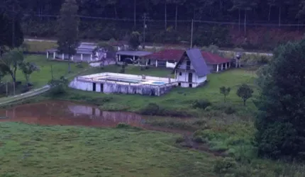 Sítio em Centro  -  Embu-guaçu