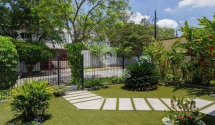 Casa a venda, Alto da Lapa, 365 m², 2 dormitórios, 2 suítes, 2 vagas. R$ 2.800.000