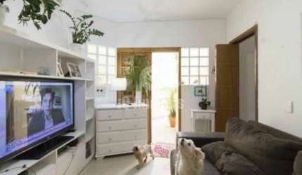 Casa a venda em Perdizes, 80 metros, 2 dormitórios com 2 vagas.