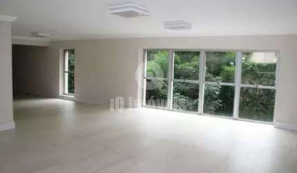 Apartamento na Consolação, 240m2, 4 dormitórios, 3 suítes com 1 vaga de garagem.
