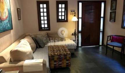 Sobrado no Campo Belo para venda. Zoneamento misto