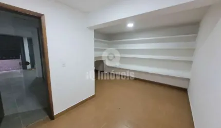 Casa em Moema Indios,  330m², 4 dorms,1 suíte , edicula e quintal, 3 vagas cobertas + 4 vagas