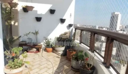 Cobertura Triplex 358 em Moema a venda. 4 suítes, 4 vagas, lazer.
