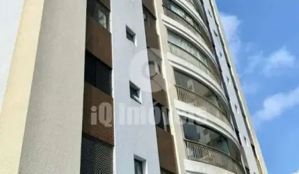 Apartamento a venda no Campo Belo Local Nobre. 3 dormitórios, suíte, 2 vagas, piscina