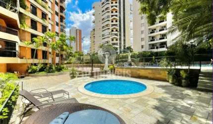 Apartamento todo reformado de 276 m² uteis (493 m² total) com projeto de marcenaria sob medida