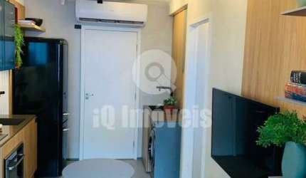 Apartamento à venda no Campo Belo 27 metros 1 dormitório 600 metros metrô Campo Belo R$ 375.000,00