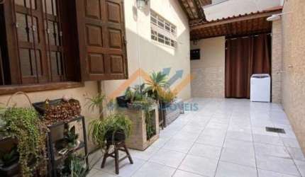 Casa com 3 quartos no bairro Iguaçu em Ipatinga