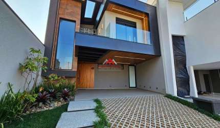 Casa Alto Padrão 04 Dormitórios com 3 suítes - 284m² - Braga - São José dos Pinhais