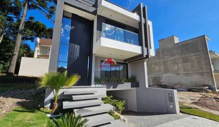 Sobrado Alto Padrão com 3 suítes - 234m² - Costeira - São José dos Pinhais.