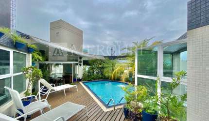 Cobertura Penthouse Reformada na Praia das Pitangueiras, Guarujá