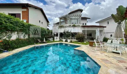 Confortável Casa com 4 Suítes e Piscina no Jardim Acapulco